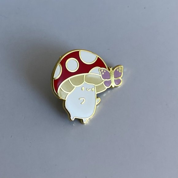 *50% OFF! Mushroom friend enamel pin butterfly friends gold red butterflies - Picture 3 of 4